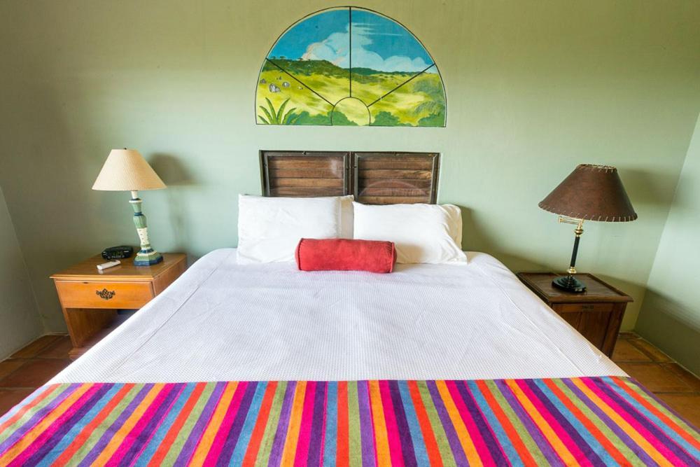 Отель Hacienda Tamarindo Вьекес Экстерьер фото